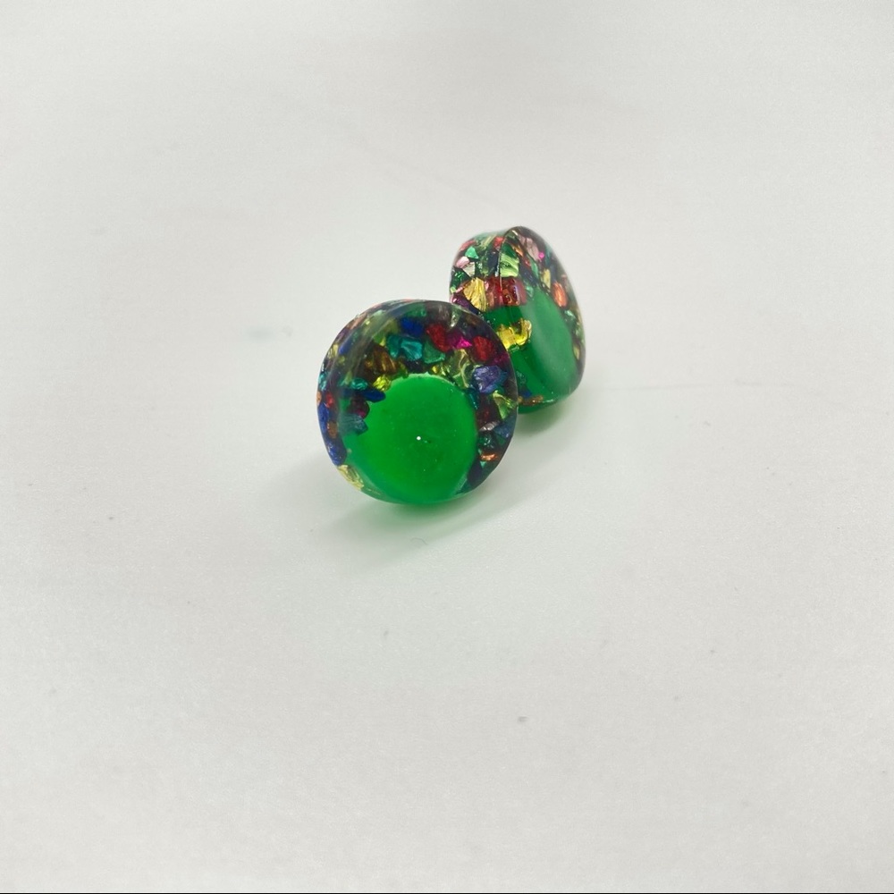 Handmade Green studs - Picture 6 of 7